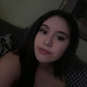 Meet your Posher, Ana